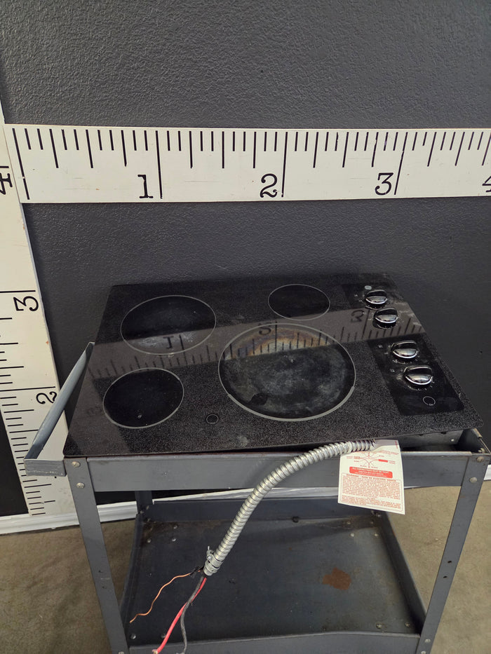61187 Electric Cooktop with Knob Controls