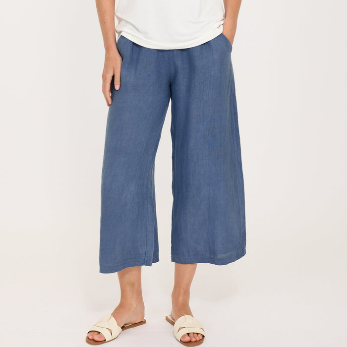 Jean Blue Linen Capri Pant
