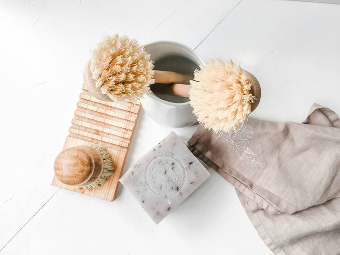 The Farmhouse Kitchen Soap Lavender 16 oz.
