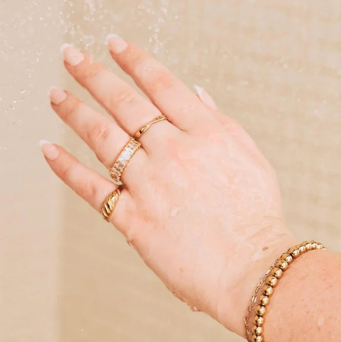Viv Twisted Ring